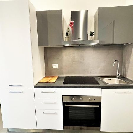 Acqua Azzurra Apartment ลาสเปเซีย ภายนอก รูปภาพ