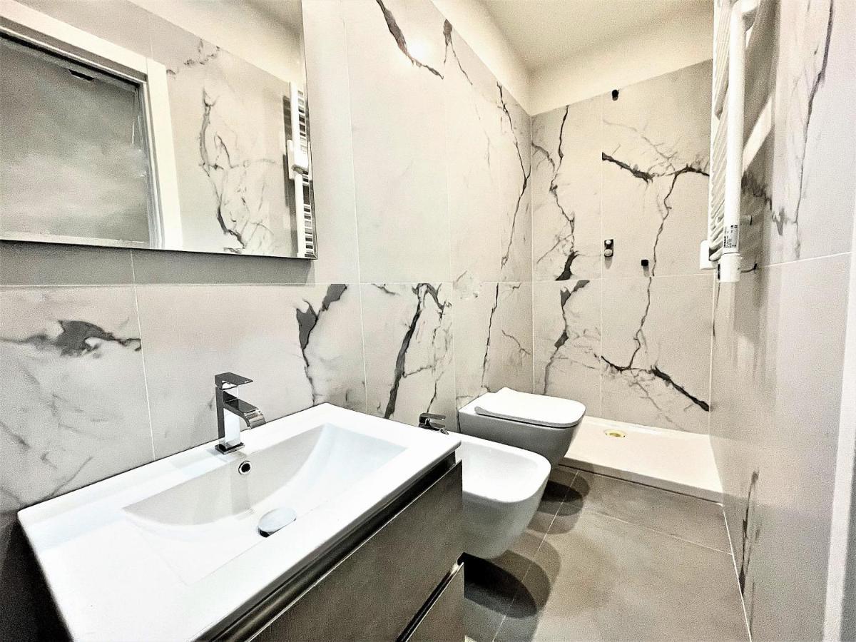 Acqua Azzurra Apartment ลาสเปเซีย ภายนอก รูปภาพ