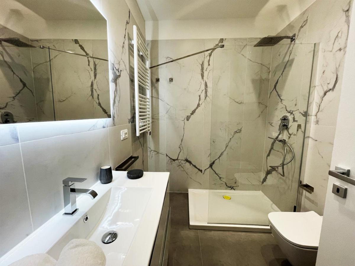 Acqua Azzurra Apartment ลาสเปเซีย ภายนอก รูปภาพ